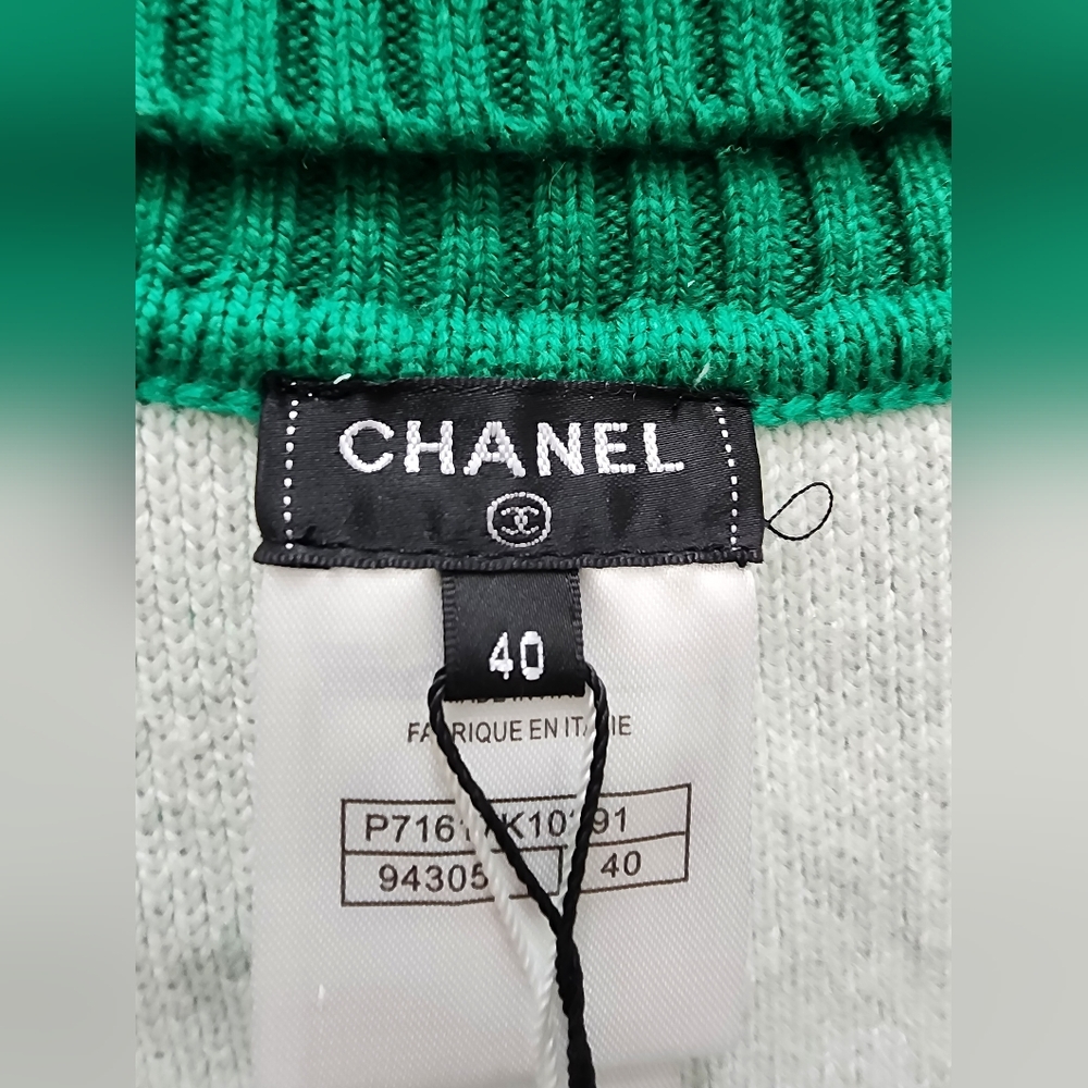New Chanel Sweater Shirt Top, size 40, Cashmere, Green. - Picture 3 of 16